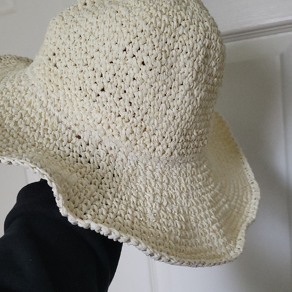 Chic Cream Woven Straw Sun Hat - Picture 6 of 9